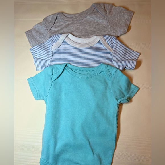 Baby Boy 6-9 months Onesies - Picture 5 of 11